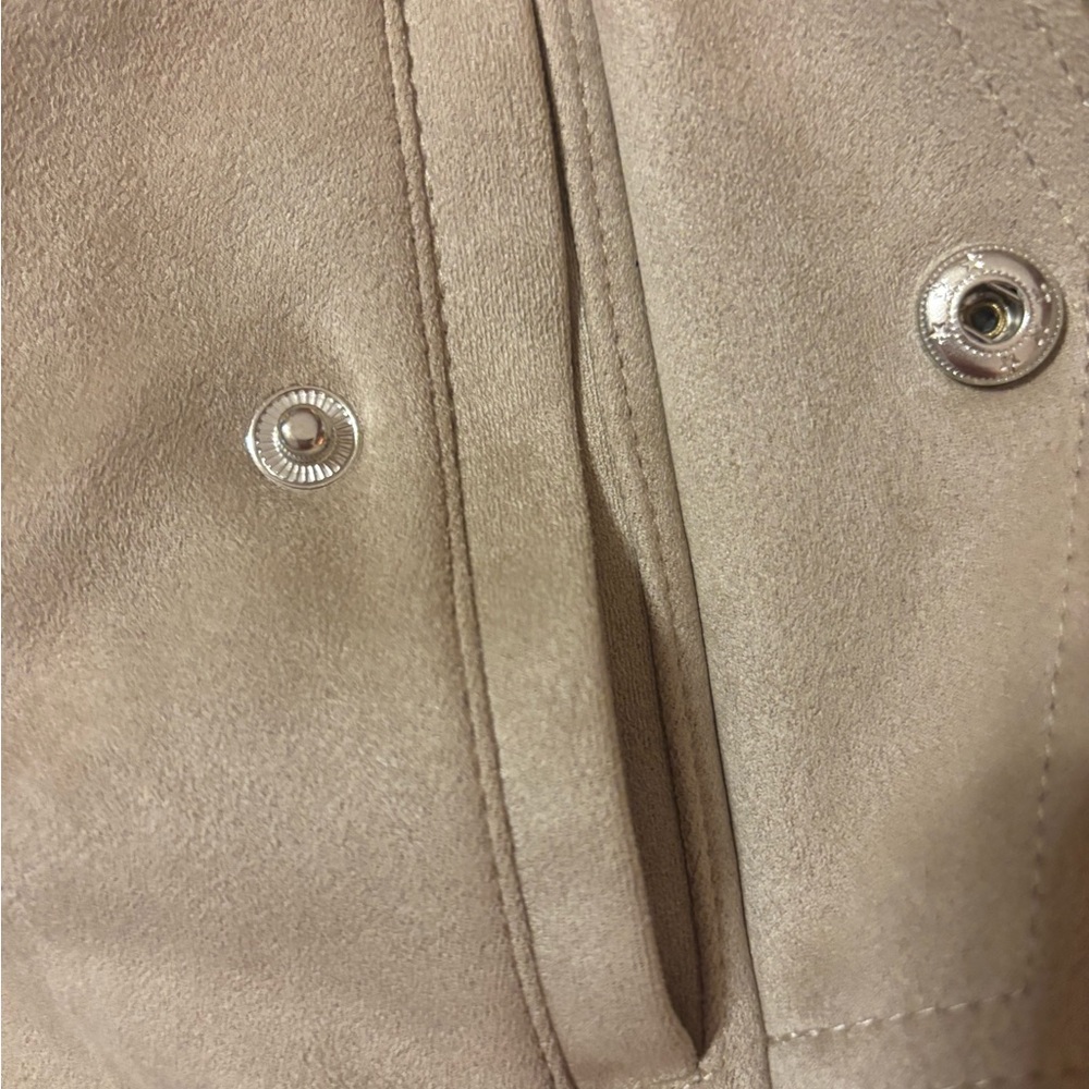 Light Jacket ! - Picture 12 of 14